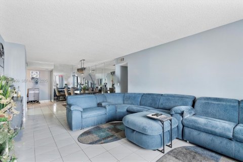 Copropriété à vendre à Hollywood, Floride: 2 chambres, 114.27 m2 № 1989662 - photo 4