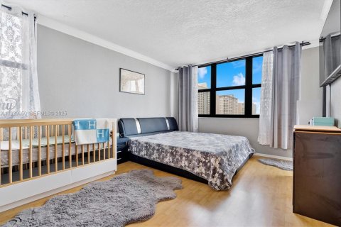 Copropriété à vendre à Hollywood, Floride: 2 chambres, 114.27 m2 № 1989662 - photo 9