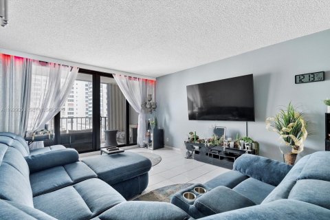 Copropriété à vendre à Hollywood, Floride: 2 chambres, 114.27 m2 № 1989662 - photo 2