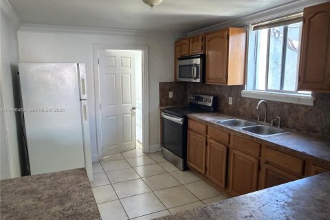 Купить виллу или дом в Майами, Флорида 4 спальни, 180.04м2, № 1949599 - фото 25