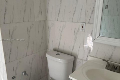 Купить виллу или дом в Майами, Флорида 4 спальни, 180.04м2, № 1949599 - фото 15