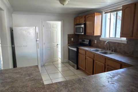 Купить виллу или дом в Майами, Флорида 4 спальни, 180.04м2, № 1949599 - фото 26