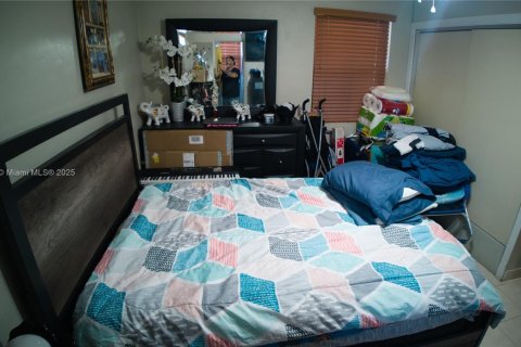 Immobilier commercial à vendre à Hialeah, Floride: 151.15 m2 № 1945756 - photo 7