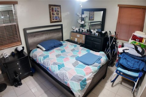 Immobilier commercial à vendre à Hialeah, Floride: 151.15 m2 № 1945756 - photo 25