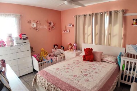 Immobilier commercial à vendre à Hialeah, Floride: 151.15 m2 № 1945756 - photo 20