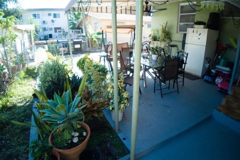 Immobilier commercial à vendre à Hialeah, Floride: 151.15 m2 № 1945756 - photo 12