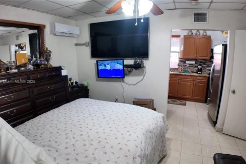 Immobilier commercial à vendre à Hialeah, Floride: 151.15 m2 № 1945756 - photo 26