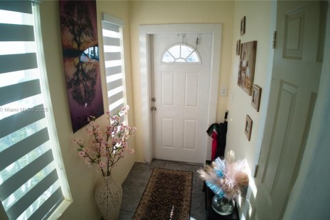 Immobilier commercial à vendre à Hialeah, Floride: 151.15 m2 № 1945756 - photo 23