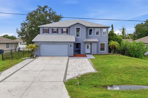 Casa en North Port, Florida 3 dormitorios, 300.54 m2 № 2350381
