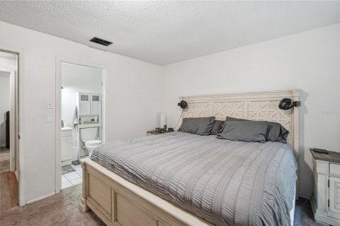 House in Riverview, Florida 3 bedrooms, 117.34 sq.m. № 2201704 - photo 5