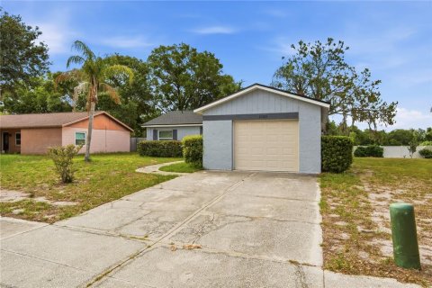 House in Riverview, Florida 3 bedrooms, 117.34 sq.m. № 2201704 - photo 2