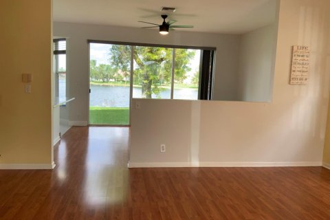 Villa ou maison à vendre à Lake Worth, Floride: 3 chambres, 168.8 m2 № 2077833 - photo 4