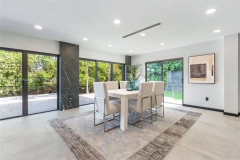 Casa en venta en Miami, Florida, 3 dormitorios, 194.82 m2 № 1867422 - foto 7