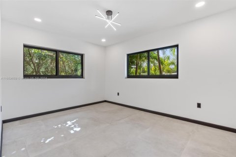 Casa en venta en Miami, Florida, 3 dormitorios, 194.82 m2 № 1867422 - foto 22