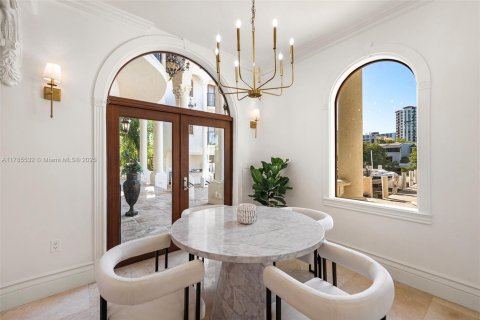 House in Sunny Isles Beach, Florida 9 bedrooms № 2055105 - photo 18
