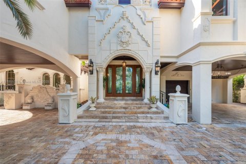 House in Sunny Isles Beach, Florida 9 bedrooms № 2055105 - photo 4