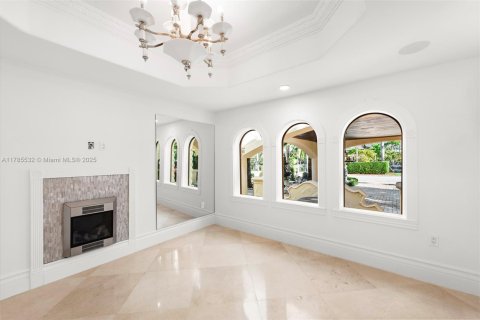 House in Sunny Isles Beach, Florida 9 bedrooms № 2055105 - photo 27