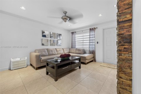 Condo in Davie, Florida, 2 bedrooms  № 2047542 - photo 7