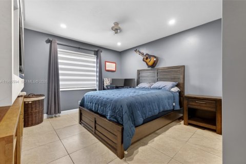 Condo in Davie, Florida, 2 bedrooms  № 2047542 - photo 26