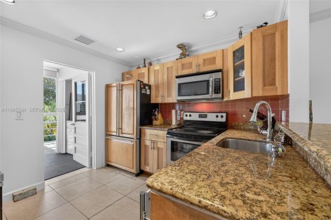 Condo in Davie, Florida, 2 bedrooms  № 2047542 - photo 13