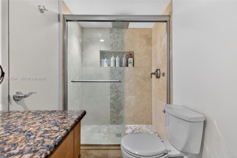 Condo in Davie, Florida, 2 bedrooms  № 2047542 - photo 28