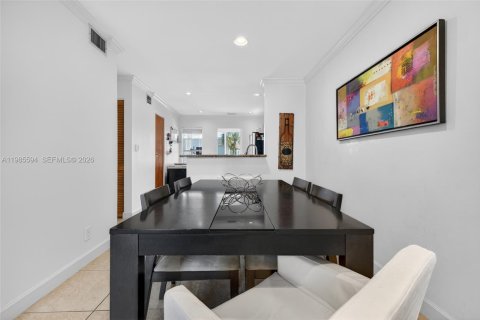 Condo in Davie, Florida, 2 bedrooms  № 2047542 - photo 10