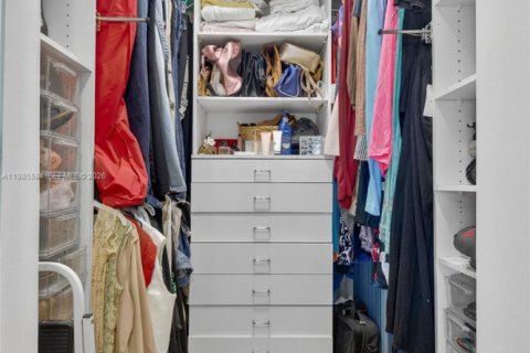 Condo in Davie, Florida, 2 bedrooms  № 2047542 - photo 21