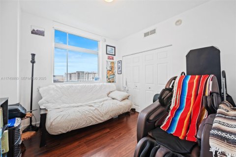 Condo in Hollywood, Florida, 3 bedrooms № 1958415 - photo 20