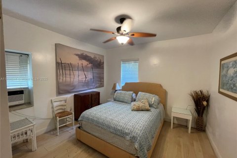 Appartement à louer à Miami, Floride: 1 chambre, 313.82 m2 № 1865054 - photo 4