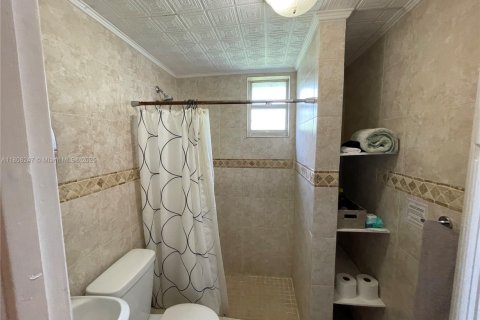 Appartement à louer à Miami, Floride: 1 chambre, 313.82 m2 № 1865054 - photo 5