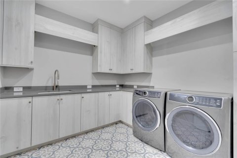 Condo in Sarasota, Florida, 3 bedrooms  № 2266543 - photo 28