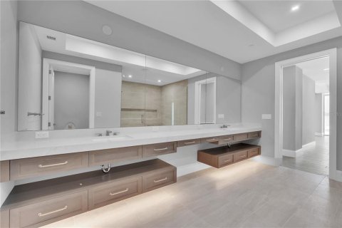 Condo in Sarasota, Florida, 3 bedrooms  № 2266543 - photo 22