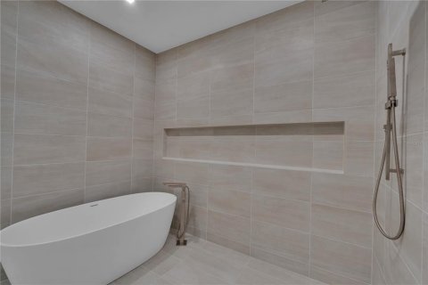 Condo in Sarasota, Florida, 3 bedrooms  № 2266543 - photo 25