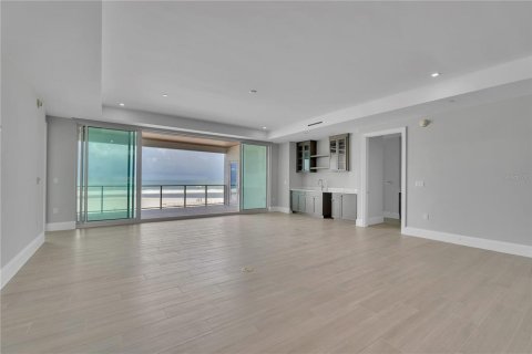 Condo in Sarasota, Florida, 3 bedrooms  № 2266543 - photo 16