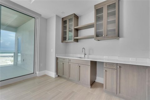 Condo in Sarasota, Florida, 3 bedrooms  № 2266543 - photo 13