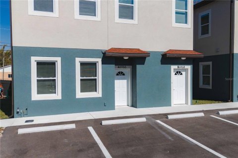 Appartement à louer à Tampa, Floride: 3 chambres, 117.43 m2 № 2414071 - photo 3