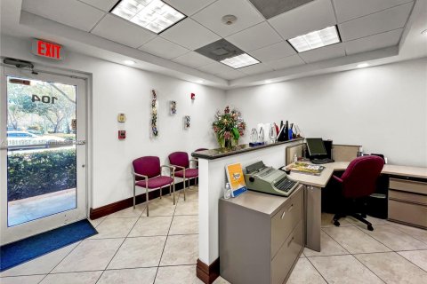 Propiedad comercial en venta en Weston, Florida № 1869944 - foto 4