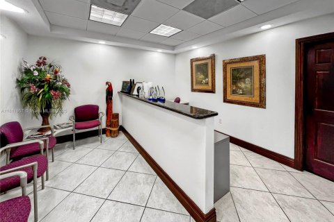 Propiedad comercial en venta en Weston, Florida № 1869944 - foto 5
