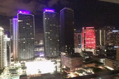 Condo in Miami, Florida, 2 bedrooms  № 2052929 - photo 25