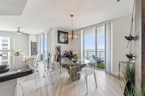 Condo in Holly Hill, Florida, 3 bedrooms № 2202872 - photo 18