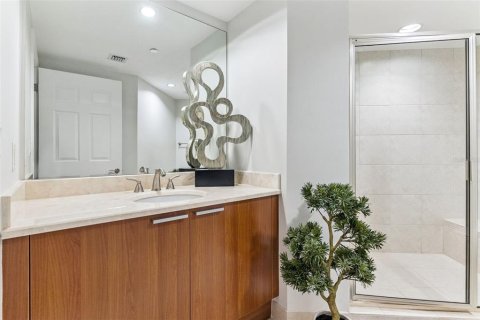Condo in Holly Hill, Florida, 3 bedrooms № 2202872 - photo 16