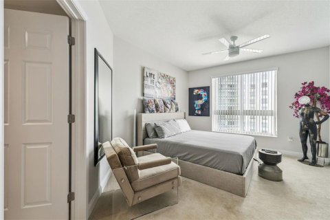 Condo in Holly Hill, Florida, 3 bedrooms № 2202872 - photo 11