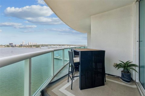 Condo in Holly Hill, Florida, 3 bedrooms № 2202872 - photo 20