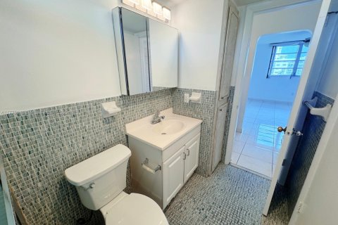 Condominio en venta en Aventura, Florida, 1 dormitorio, 71.35 m2 № 1870075 - foto 17