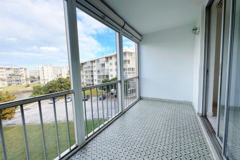 Condominio en venta en Aventura, Florida, 1 dormitorio, 71.35 m2 № 1870075 - foto 25