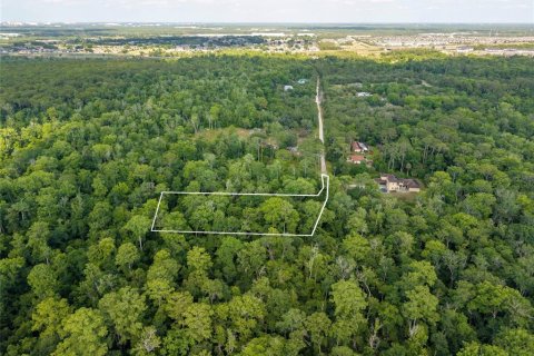 Land in Kissimmee, Florida № 2101110