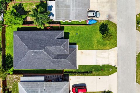 House in Lake Worth, Florida 3 bedrooms, 125.88 sq.m. № 2392008 - photo 20