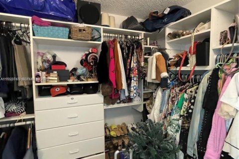 Condominio en venta en Sunny Isles Beach, Florida, 2 dormitorios, 142.14 m2 № 1982119 - foto 19