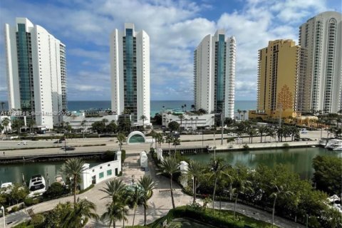 Condominio en venta en Sunny Isles Beach, Florida, 2 dormitorios, 142.14 m2 № 1982119 - foto 6