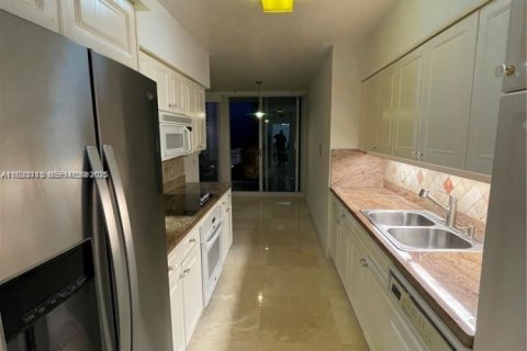 Condominio en venta en Sunny Isles Beach, Florida, 2 dormitorios, 142.14 m2 № 1982119 - foto 23